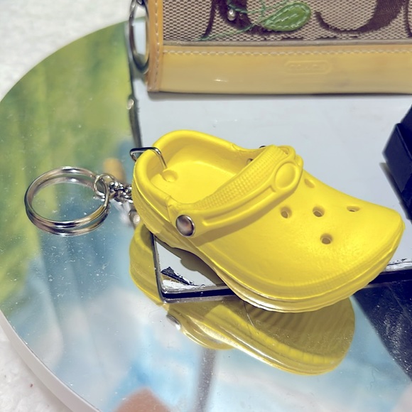 Coach mini Card/Keychain Holder with 2 Rings & Croc Keychain - Picture 5 of 11